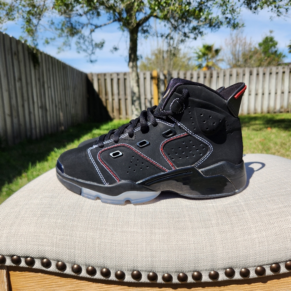 Nike Air Jordan Shoe 6-17-23 Black And Red  Kids Size 5y